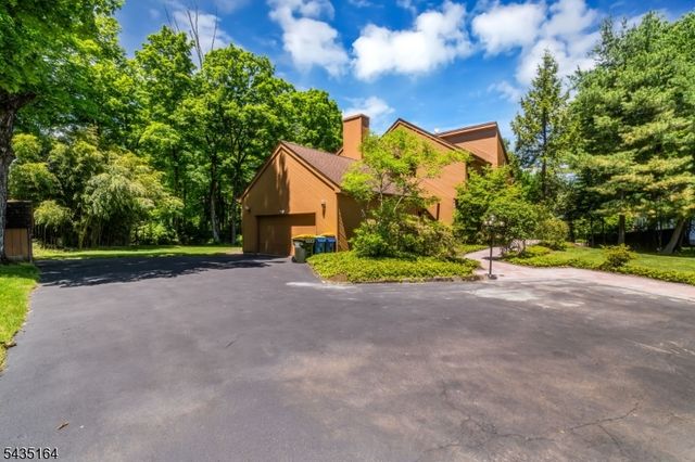 20 Heather Ln, Bernards Twp., NJ 07920