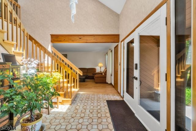 20 Heather Ln, Bernards Twp., NJ 07920