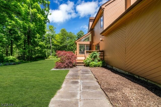 20 Heather Ln, Bernards Twp., NJ 07920