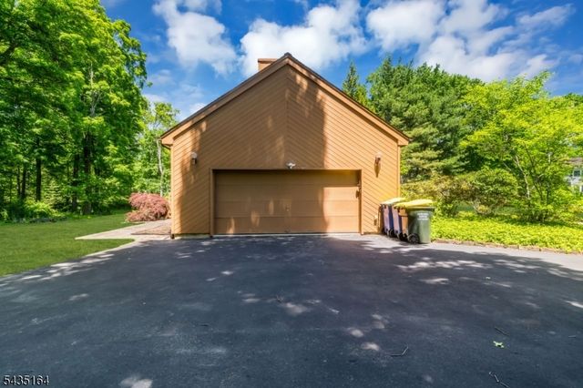 20 Heather Ln, Bernards Twp., NJ 07920