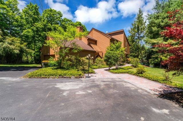 20 Heather Ln, Bernards Twp., NJ 07920