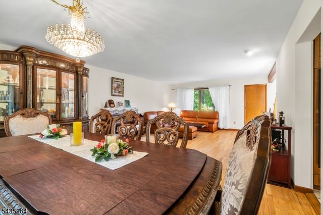 20 Heather Ln, Bernards Twp., NJ 07920