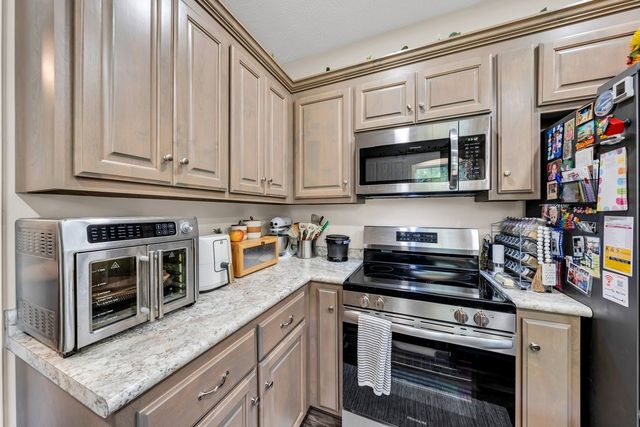 70 Crestview Dr, Winchester, TN 37398