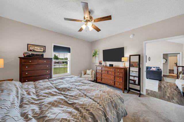 70 Crestview Dr, Winchester, TN 37398