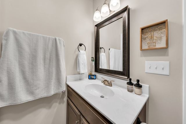 70 Crestview Dr, Winchester, TN 37398