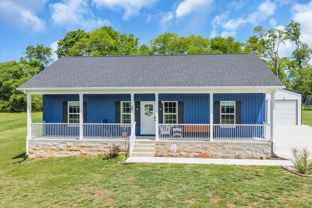 70 Crestview Dr, Winchester, TN 37398
