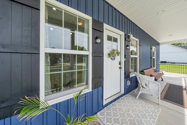 70 Crestview Dr, Winchester, TN 37398