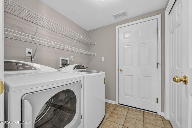 2 Palisades Road, Old Bridge, NJ 08857