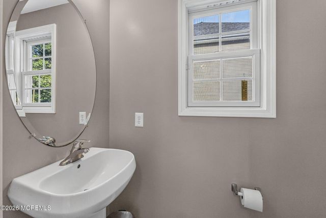 2 Palisades Road, Old Bridge, NJ 08857