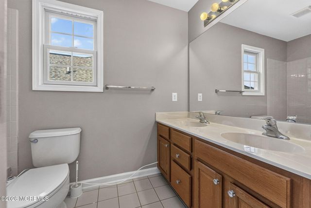 2 Palisades Road, Old Bridge, NJ 08857