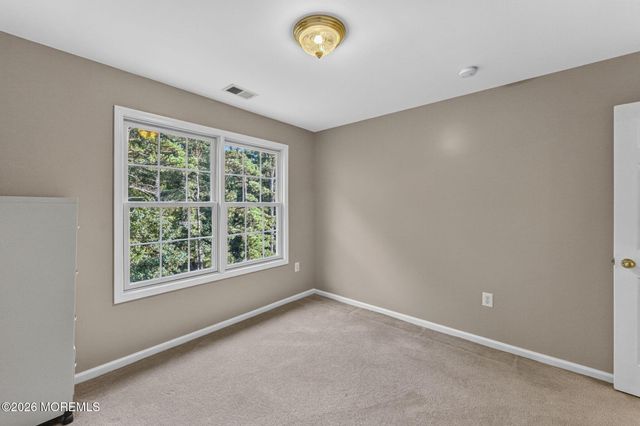 2 Palisades Road, Old Bridge, NJ 08857