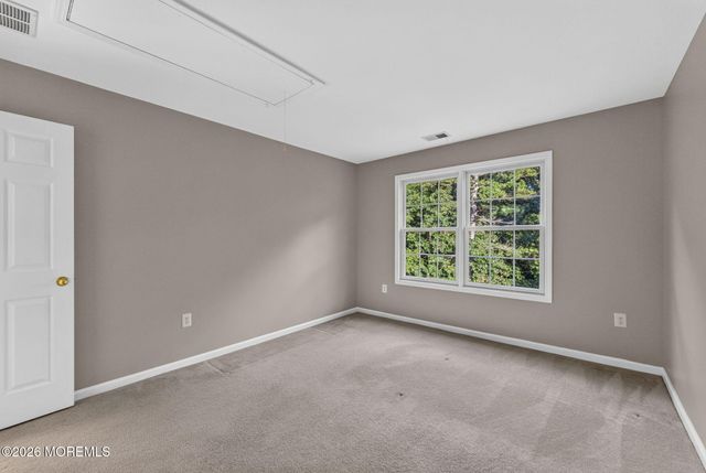2 Palisades Road, Old Bridge, NJ 08857