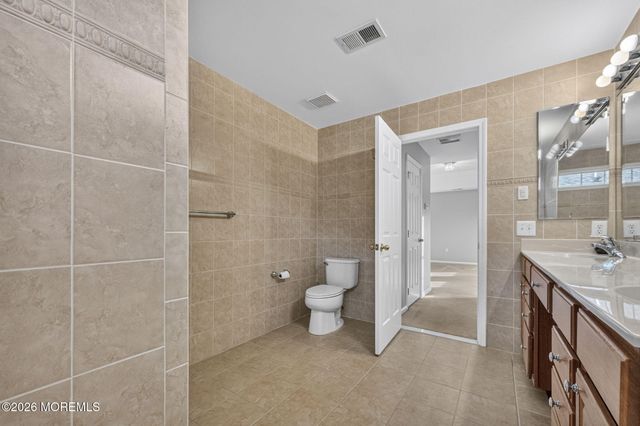 2 Palisades Road, Old Bridge, NJ 08857