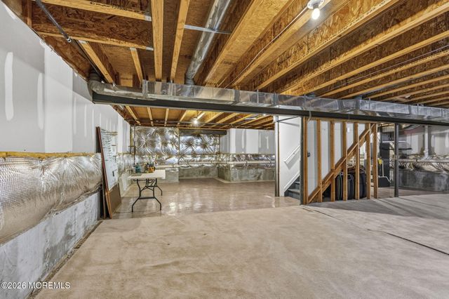 2 Palisades Road, Old Bridge, NJ 08857