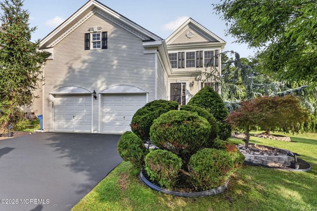 2 Palisades Road, Old Bridge, NJ 08857