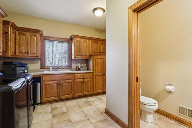 5888 Steeple LANE, West Bend, WI 53090