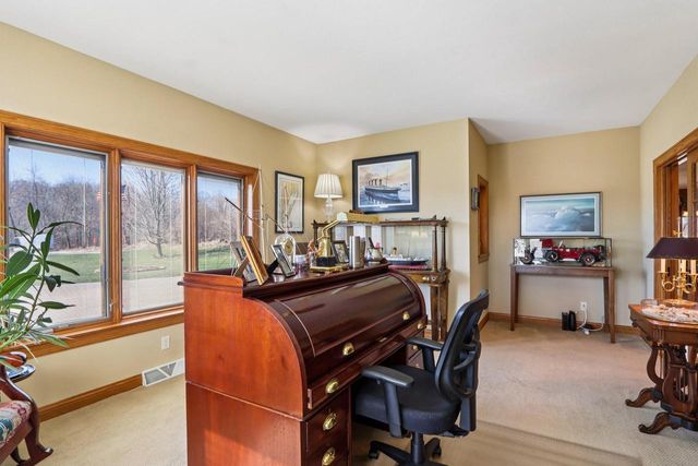 5888 Steeple LANE, West Bend, WI 53090