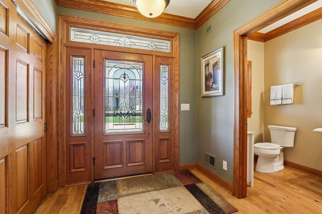 5888 Steeple LANE, West Bend, WI 53090