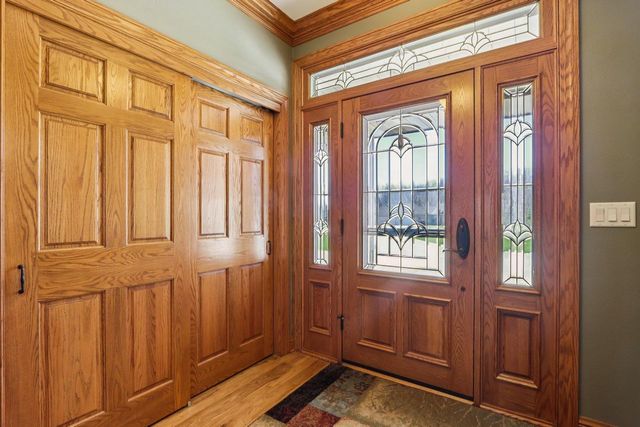 5888 Steeple LANE, West Bend, WI 53090