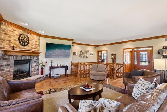 5888 Steeple LANE, West Bend, WI 53090