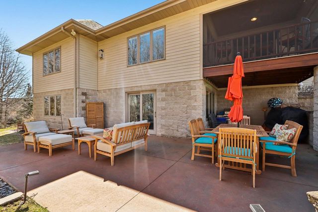 5888 Steeple LANE, West Bend, WI 53090