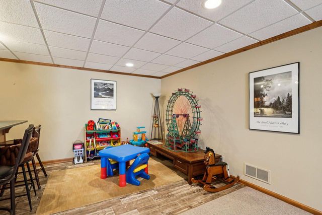 5888 Steeple LANE, West Bend, WI 53090