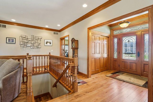 5888 Steeple LANE, West Bend, WI 53090
