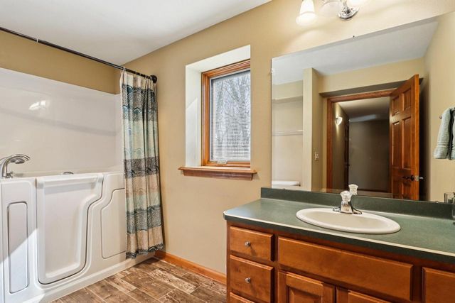 5888 Steeple LANE, West Bend, WI 53090