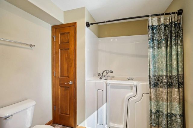 5888 Steeple LANE, West Bend, WI 53090