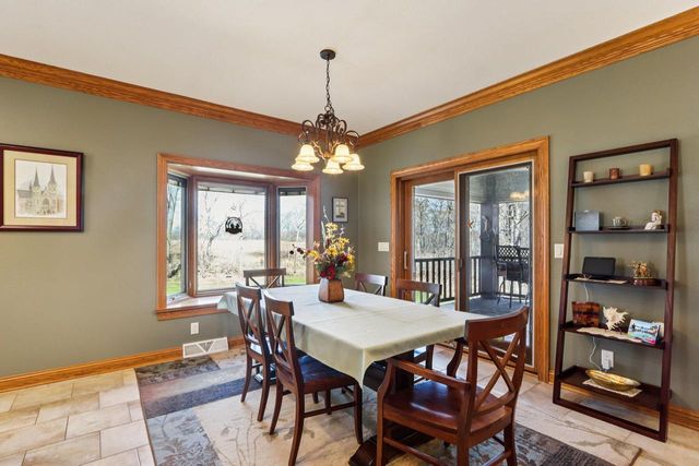 5888 Steeple LANE, West Bend, WI 53090