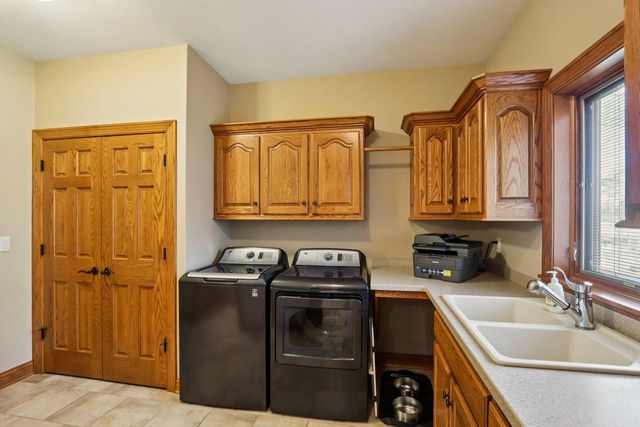 5888 Steeple LANE, West Bend, WI 53090