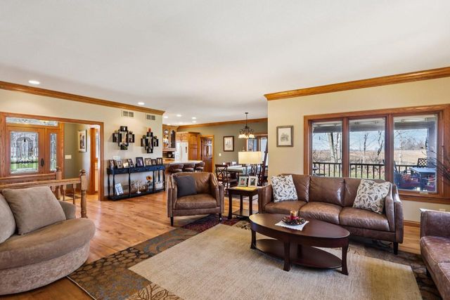 5888 Steeple LANE, West Bend, WI 53090