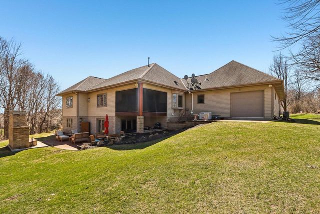 5888 Steeple LANE, West Bend, WI 53090