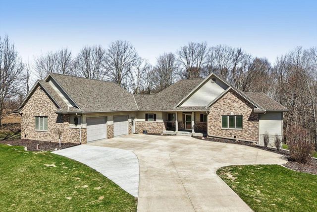 5888 Steeple LANE, West Bend, WI 53090