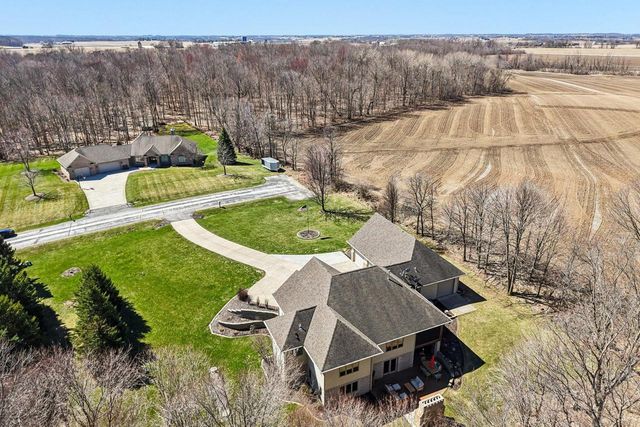 5888 Steeple LANE, West Bend, WI 53090
