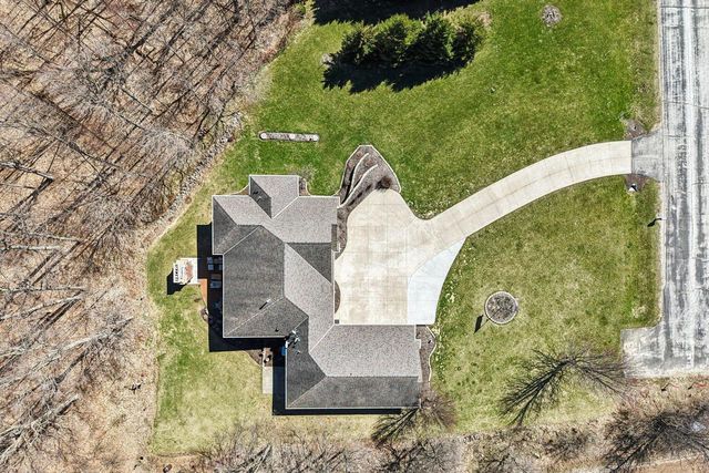 5888 Steeple LANE, West Bend, WI 53090