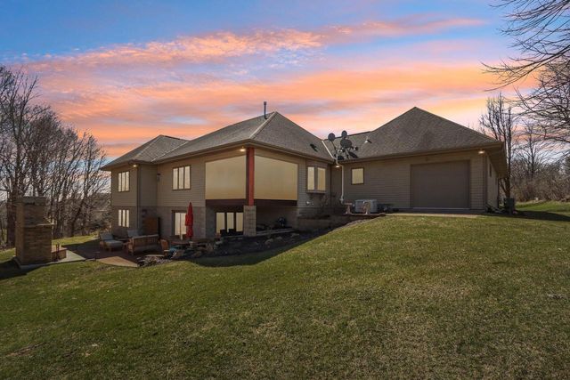 5888 Steeple LANE, West Bend, WI 53090