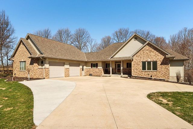 5888 Steeple LANE, West Bend, WI 53090