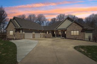 5888 Steeple LANE, West Bend, WI 53090
