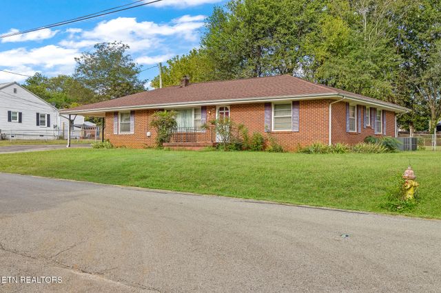 400 Warren St, Athens, TN 37303