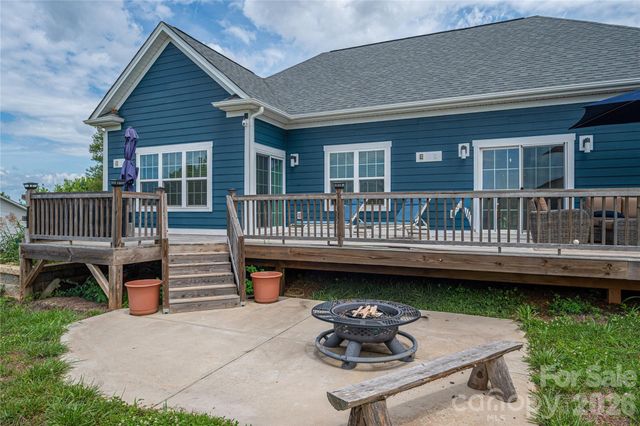 2725 Eagle Drive, Lincolnton, NC 28092
