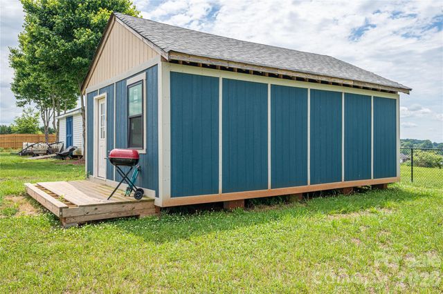 2725 Eagle Drive, Lincolnton, NC 28092