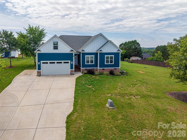 2725 Eagle Drive, Lincolnton, NC 28092