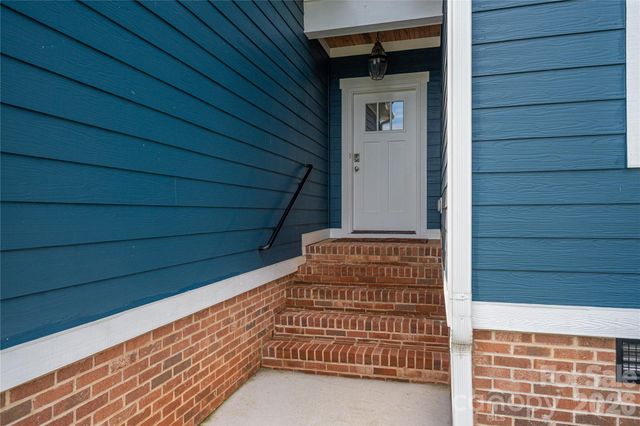 2725 Eagle Drive, Lincolnton, NC 28092