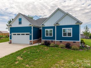 2725 Eagle Drive, Lincolnton, NC 28092
