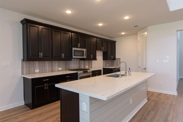 2816 Painted Sky BND, Leander, TX 78641
