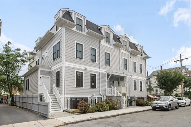 24 Rush St C, Somerville, MA 02145