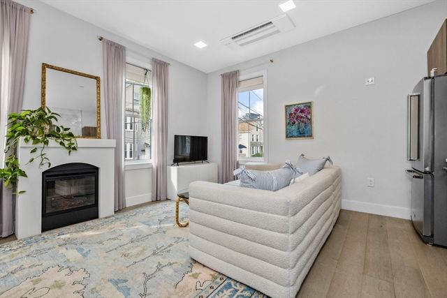 24 Rush St C, Somerville, MA 02145