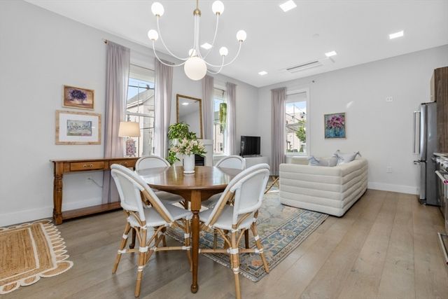 24 Rush St C, Somerville, MA 02145