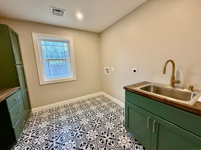 22 Grandview Drive, Lebanon, CT 06249